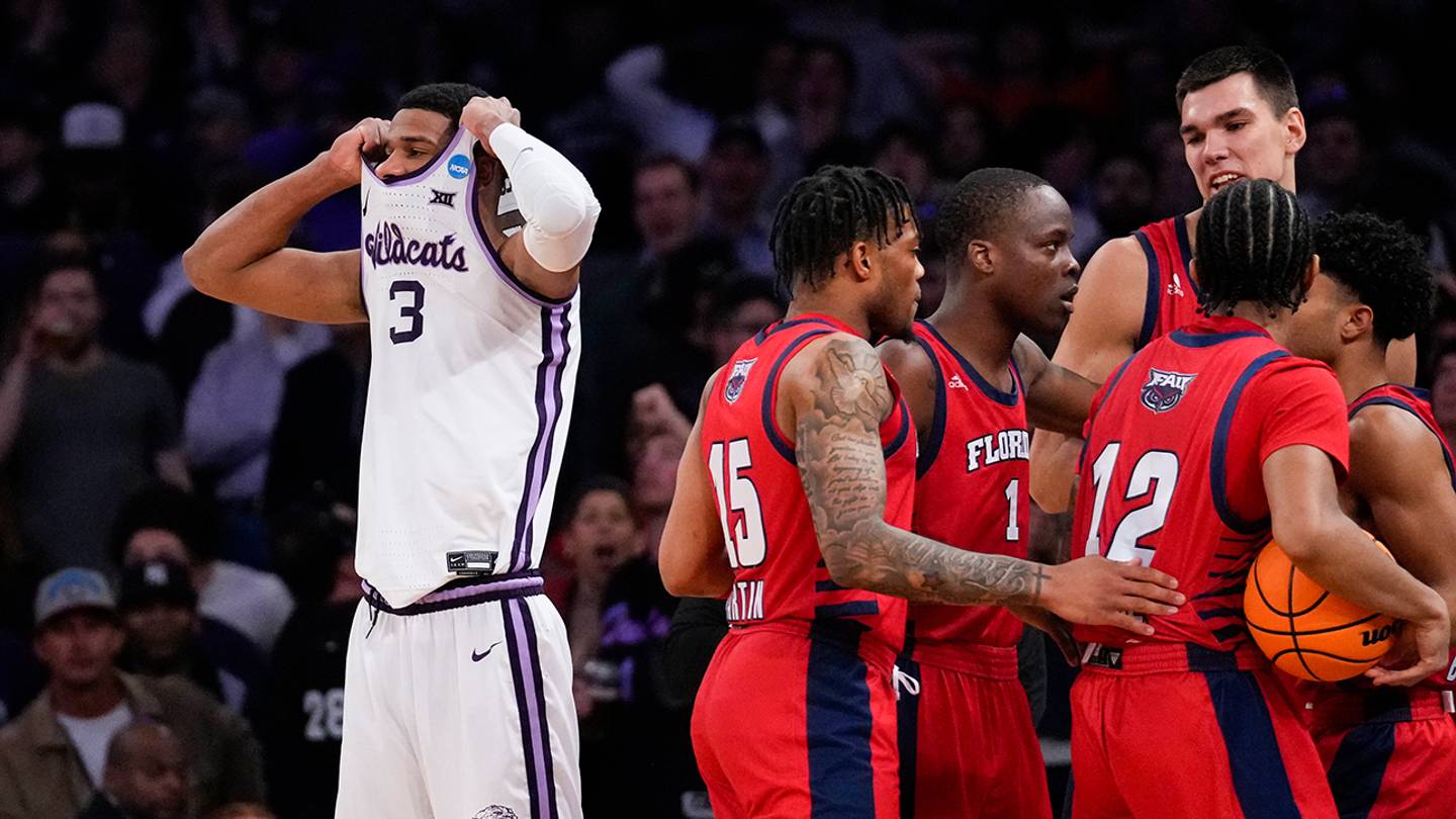 Troll Kansas FAU Appears to Troll Kansas State With Locker Room Celebration