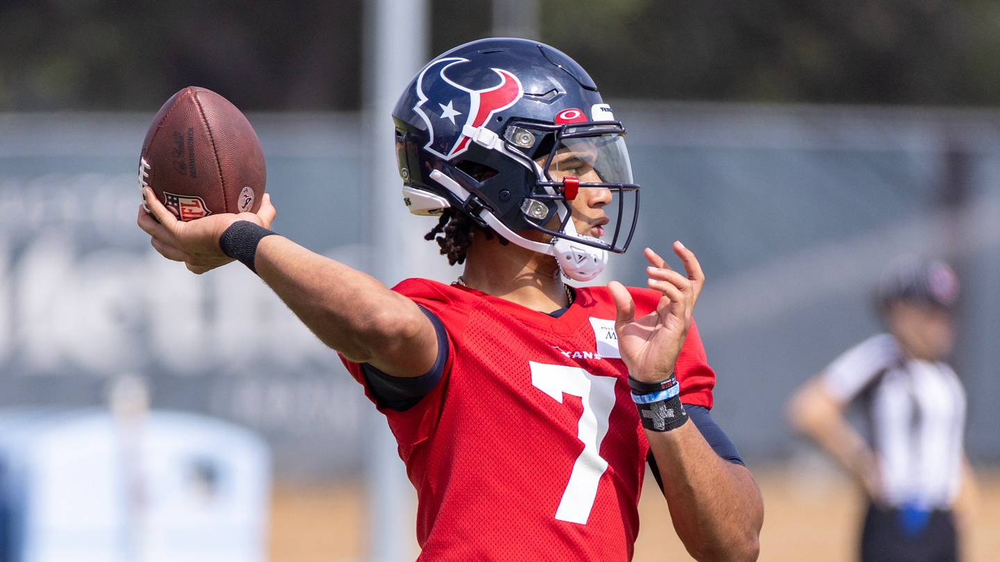 'Together 24/7': Texans QB C.J. Stroud Building Bond With Rookie WRs