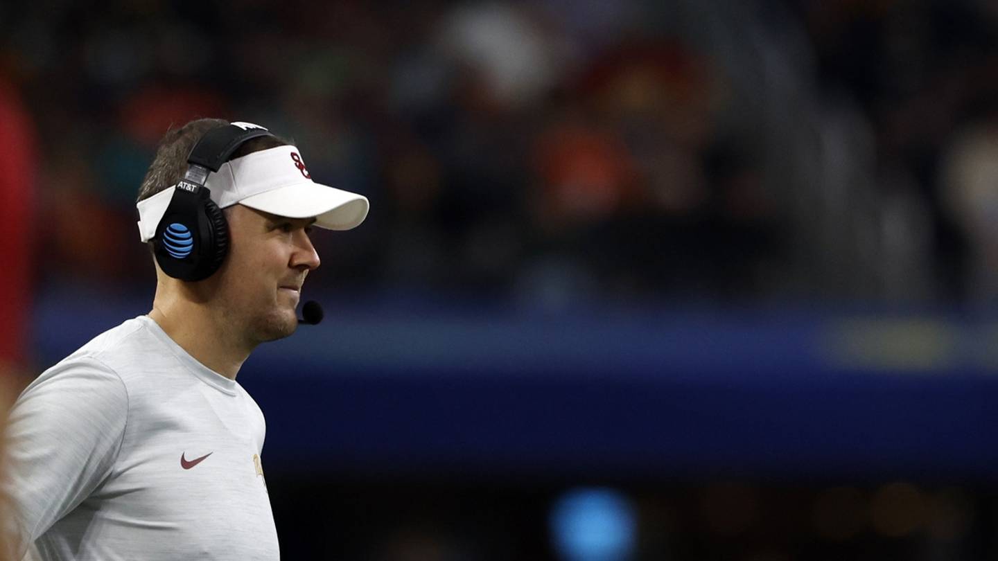 USC Football News: Lincoln Riley Lands in CFB Experts Top 25 Coaches List