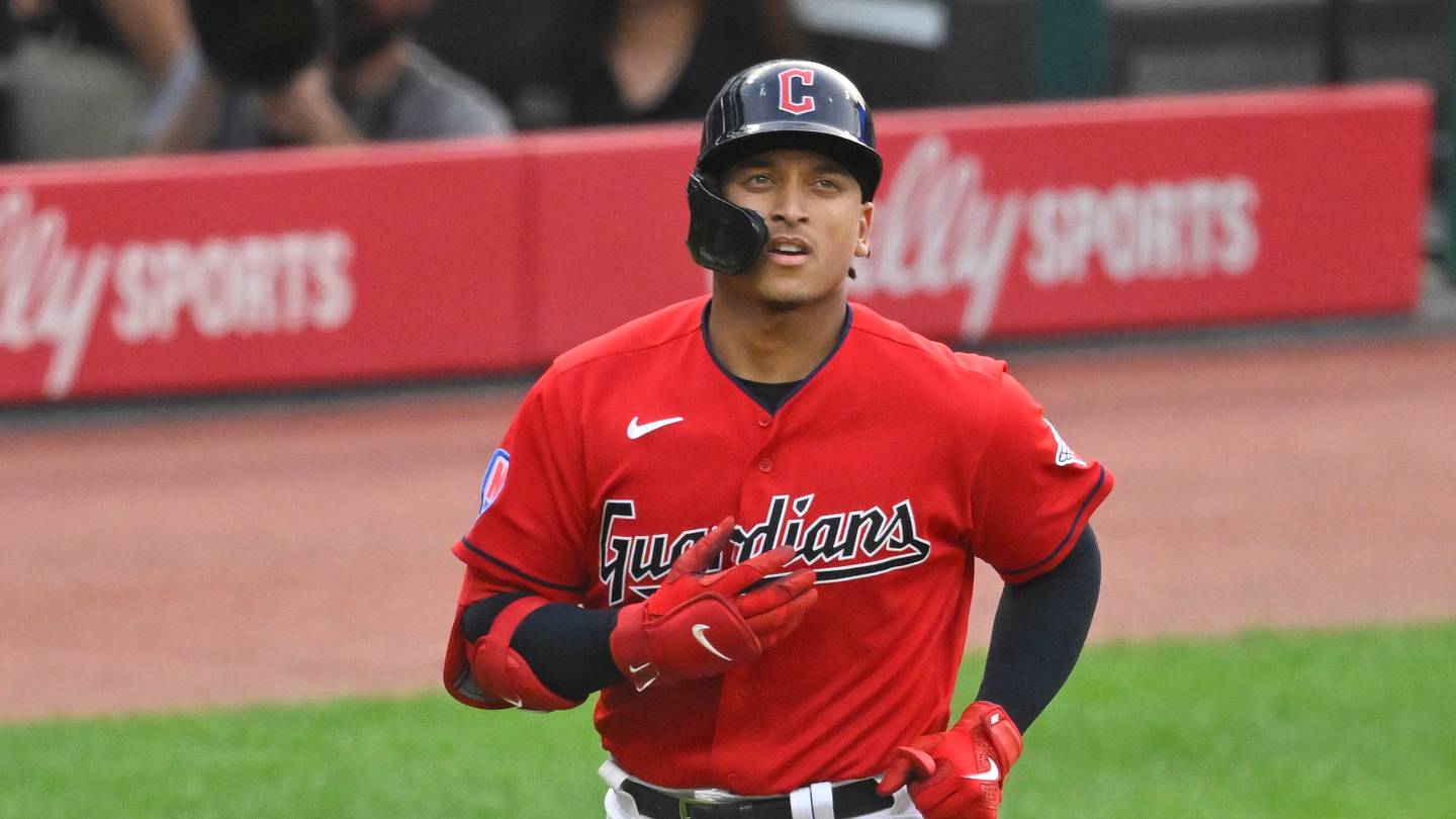 Captivating 'he's Incredible': Giménez Records First Career Multi-home Run Game Capture Photography Captivating 'he's Incredible': Giménez Records First Career Multi-home Run Game Capture Photography