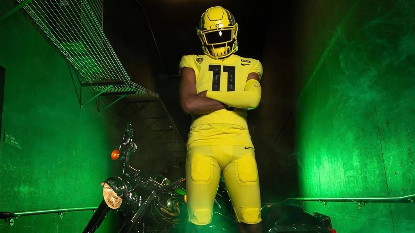 Akili Smith Jr., 2025 QB and Duck Legacy, Commits to Oregon Ducks
