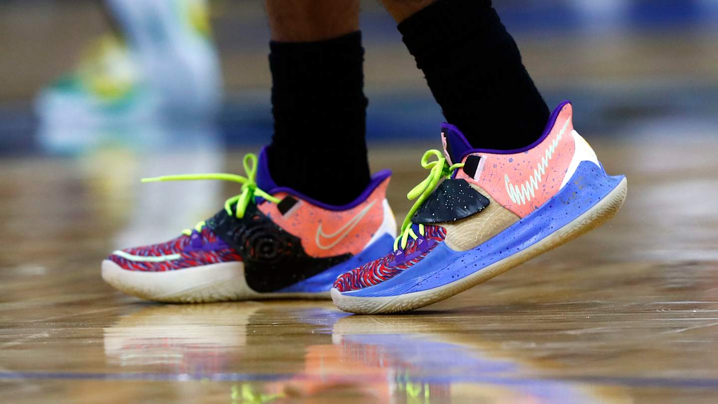 kyrie irving shoes nike