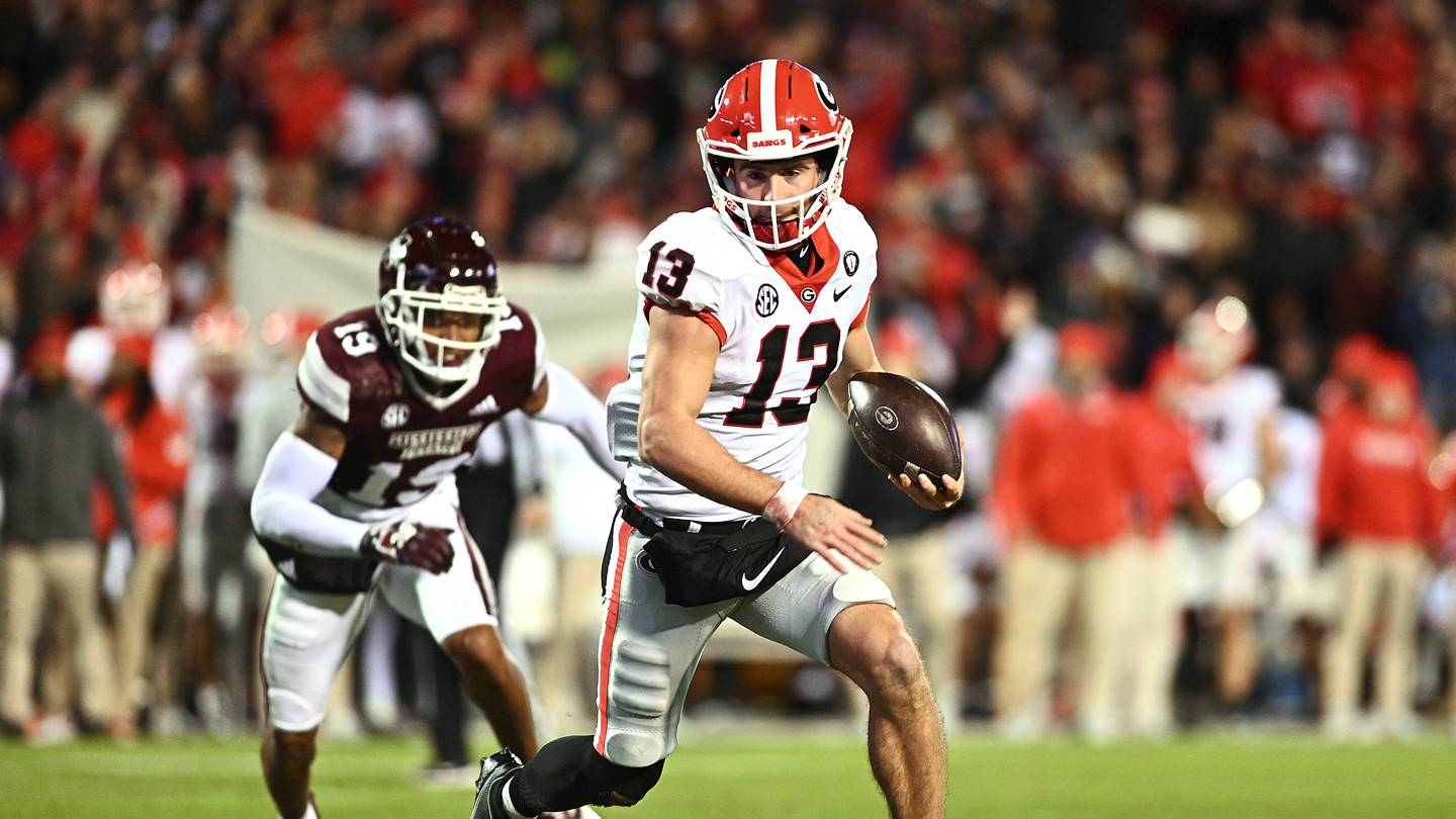 FINAL Score: Georgia Beats Mississippi State 45 to 19 in Starkville