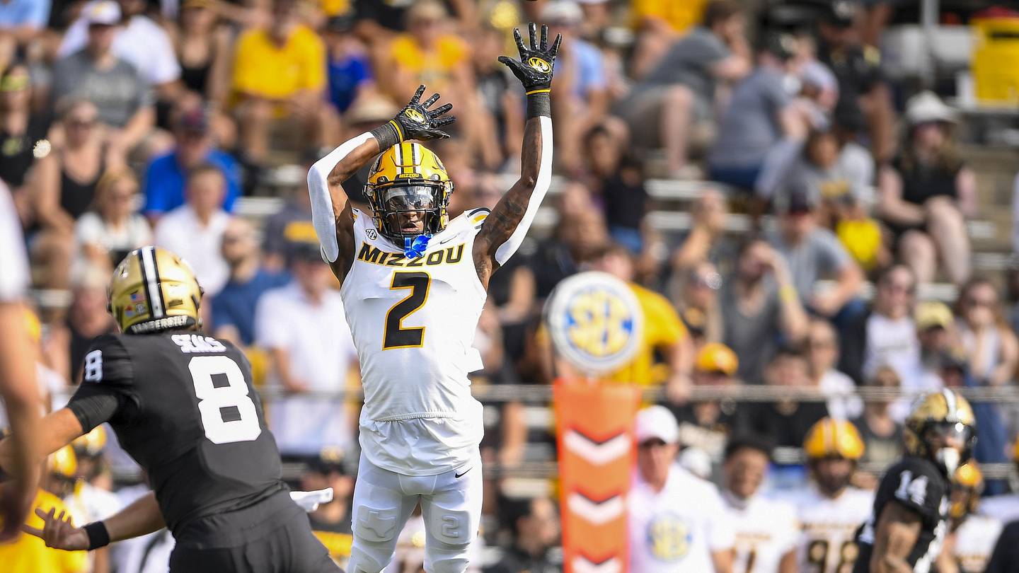 Jeremiah Rakes Future Eagles? Draft Expert Daniel Jeremiah Makes His Mock Draft Picks