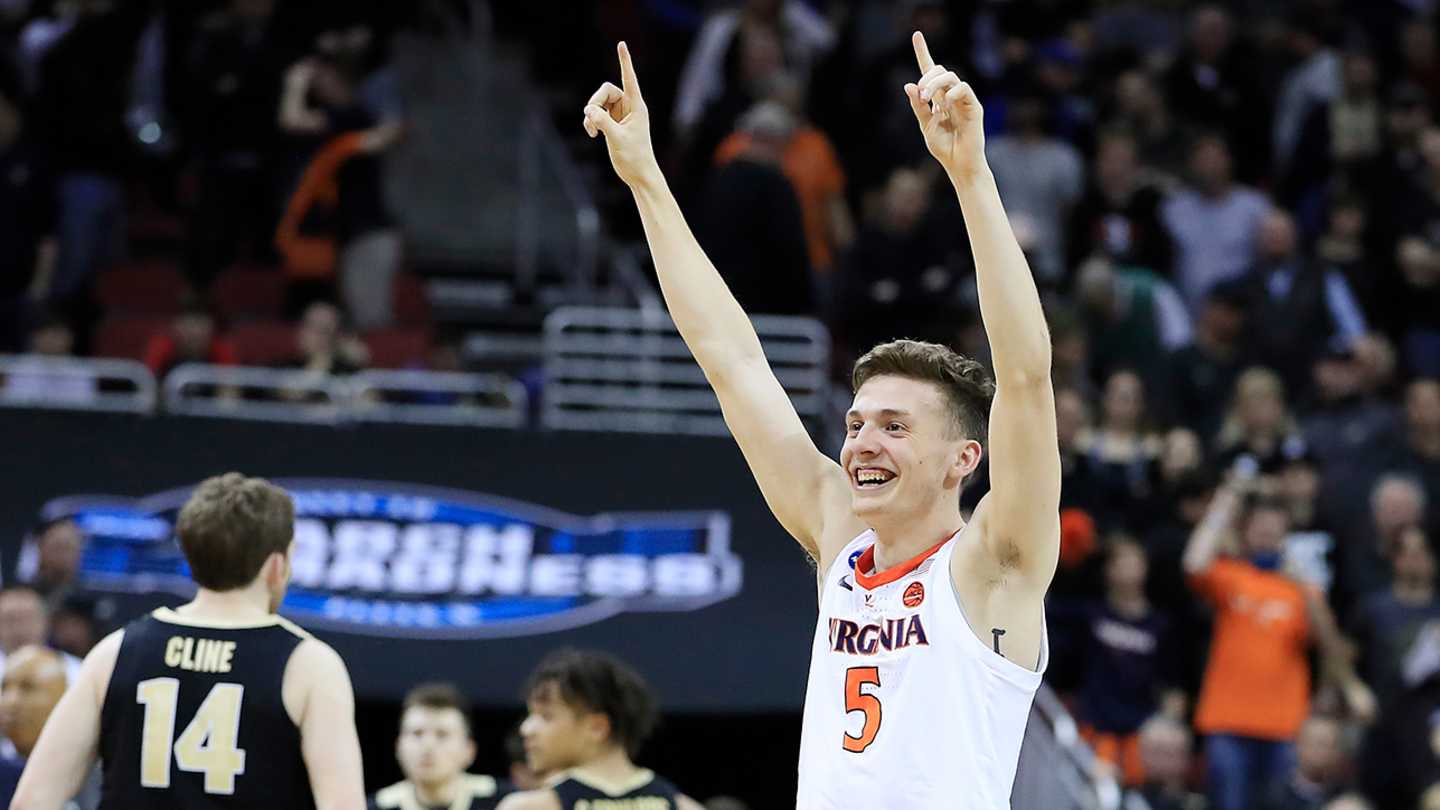 Kyle Guy wedding registry Virginia guard, fiancee can post it again