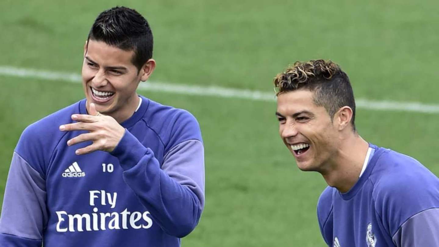 💣💫 Could Carlo Ancelotti and Cristiano Ronaldo be set for a reunion? 🗣️  According to Marca, Carlo Ancelotti has turned down an offer from Brazil and  has received one from a major, image size:1440x810