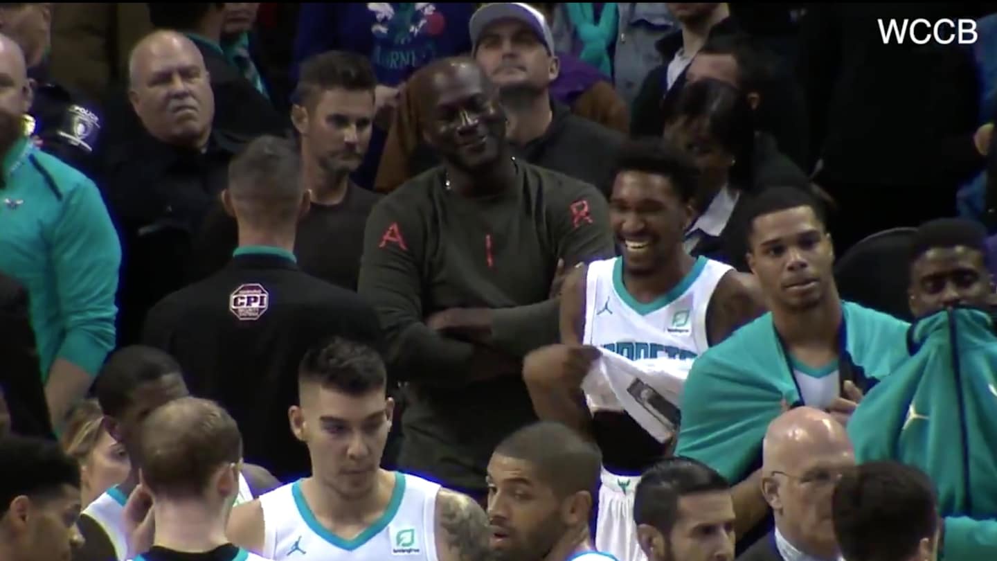 michael jordan slaps monk