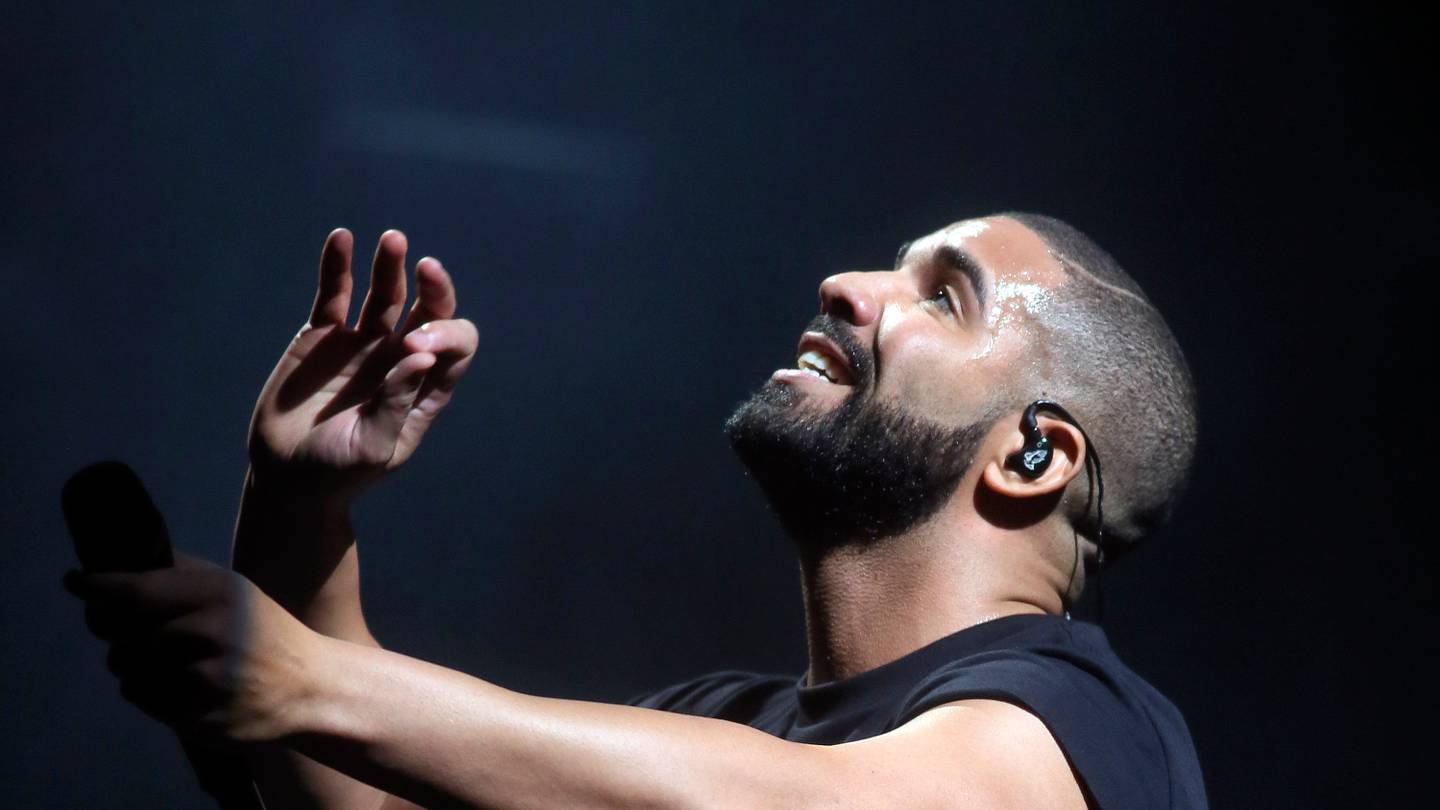 Drake, Hotline Bling featured in Super Bowl commercial - Sports Illustrated