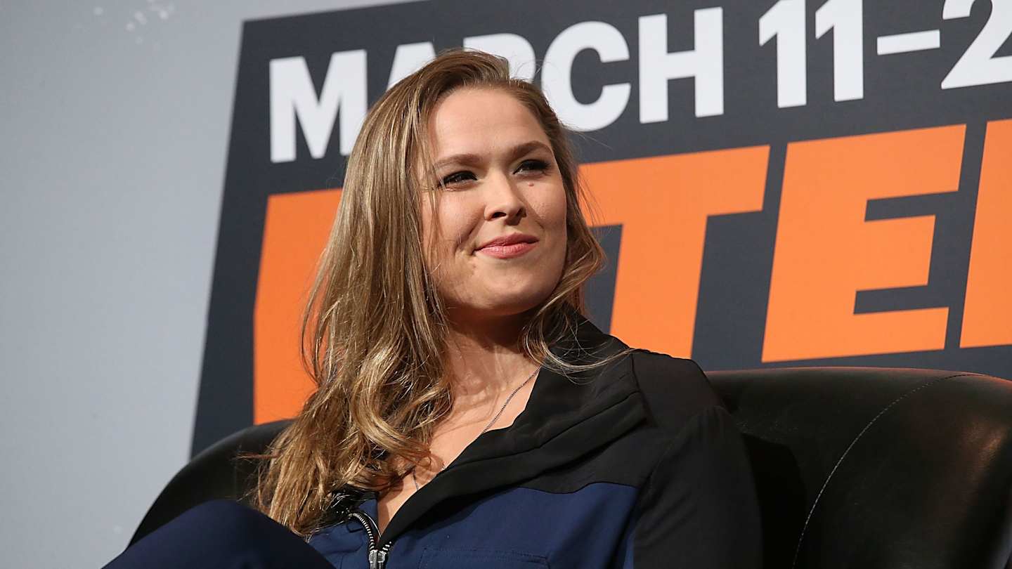 Ronda Rousey likes walking around the house naked, it seems - Sports