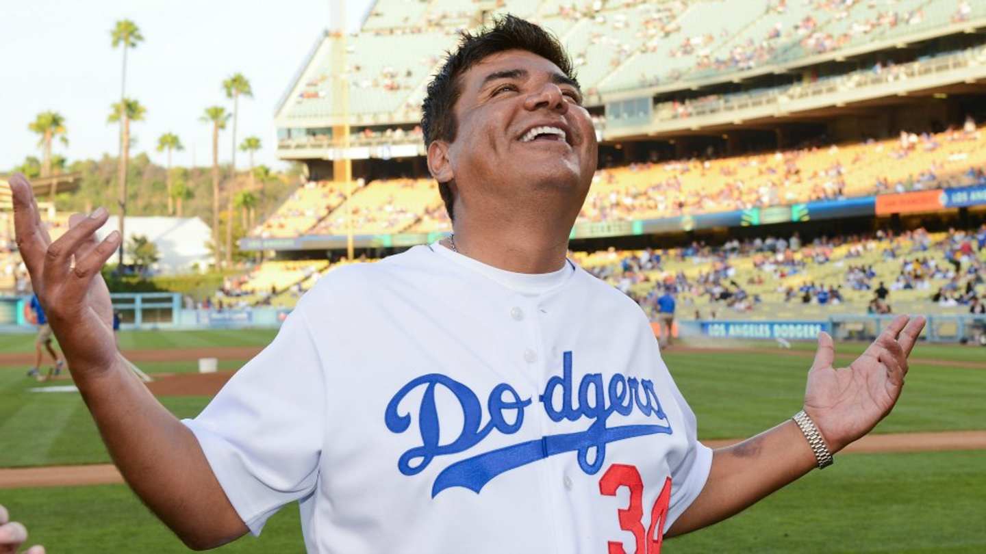 Dodgers hire Geroge Lopez as ball boy for a day Sports Illustrated(02)