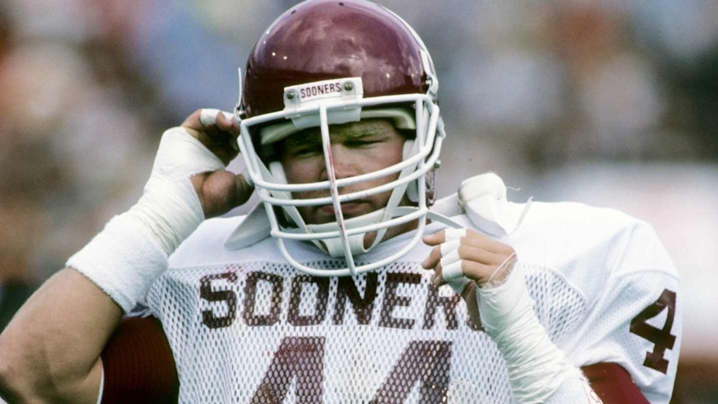 2015 College Football HOF class includes Bosworth, Williams, Snyder ...