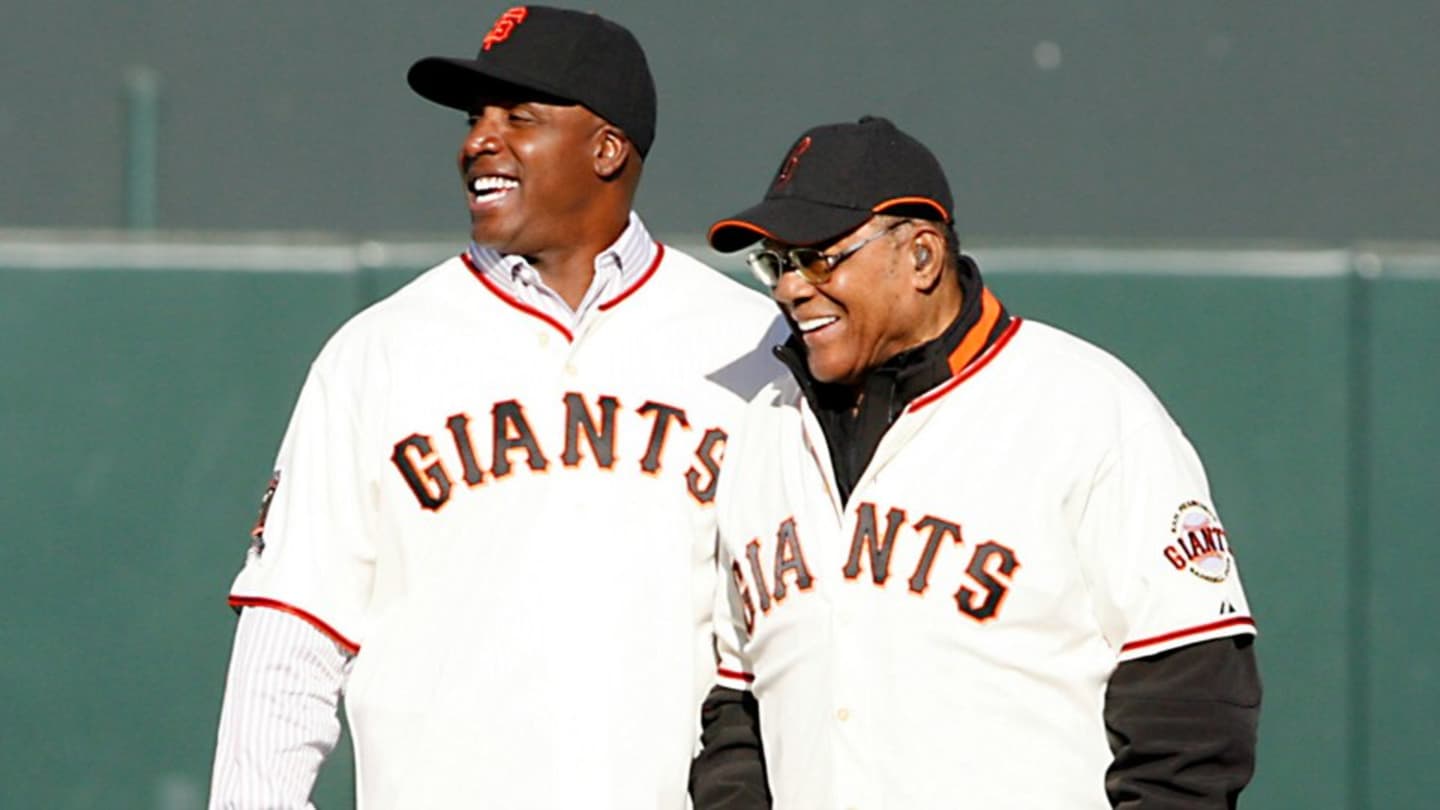 Barry Bonds took selfie with a sleeping Willie Mays Sports Illustrated