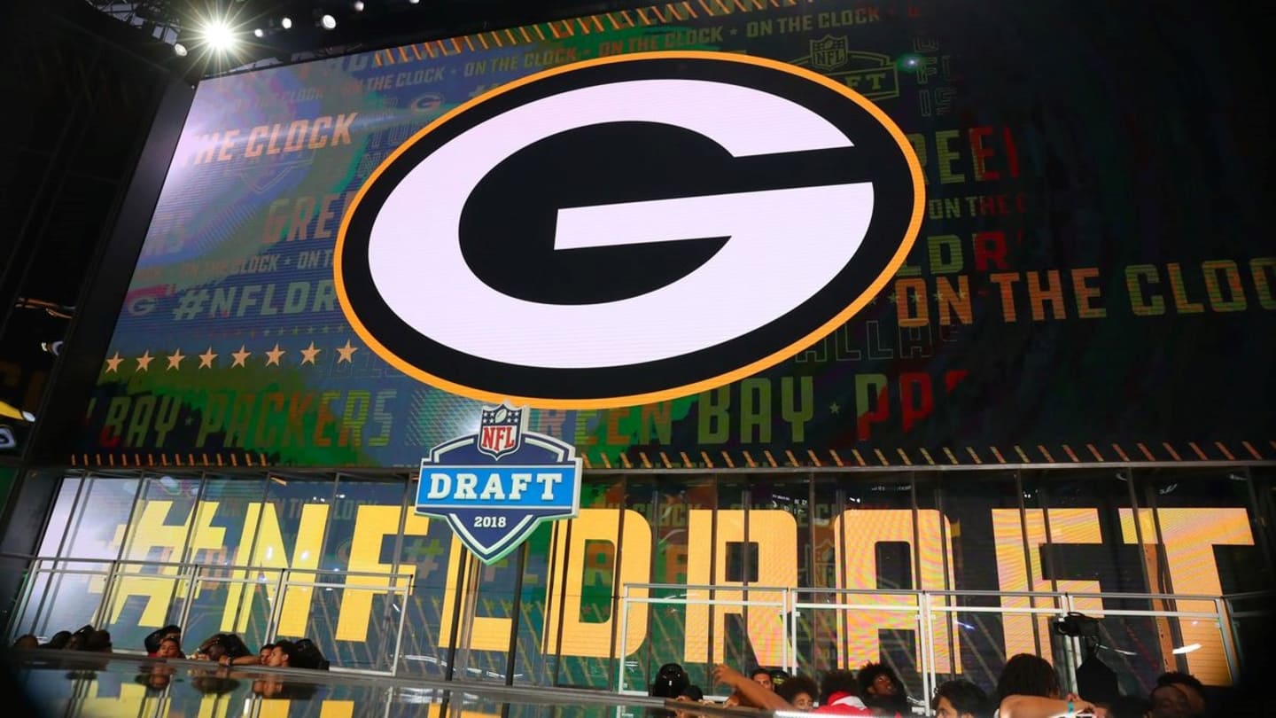 NFL Mock Draft Roundup: Packers Land Two Receivers, Quarterback in CBS Mock  - Sports Illustrated Green Bay Packers News, Analysis and More