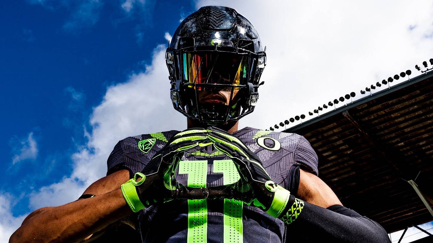 All-American Defensive End Cyrus Moss Discusses Oregon Official Visit