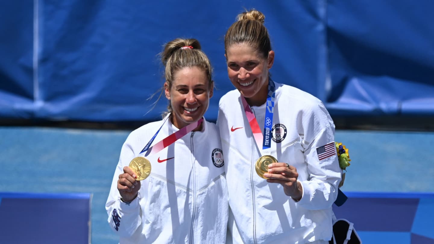 April Ross, Alix Klineman defeat Australia to win beach volleyball gold