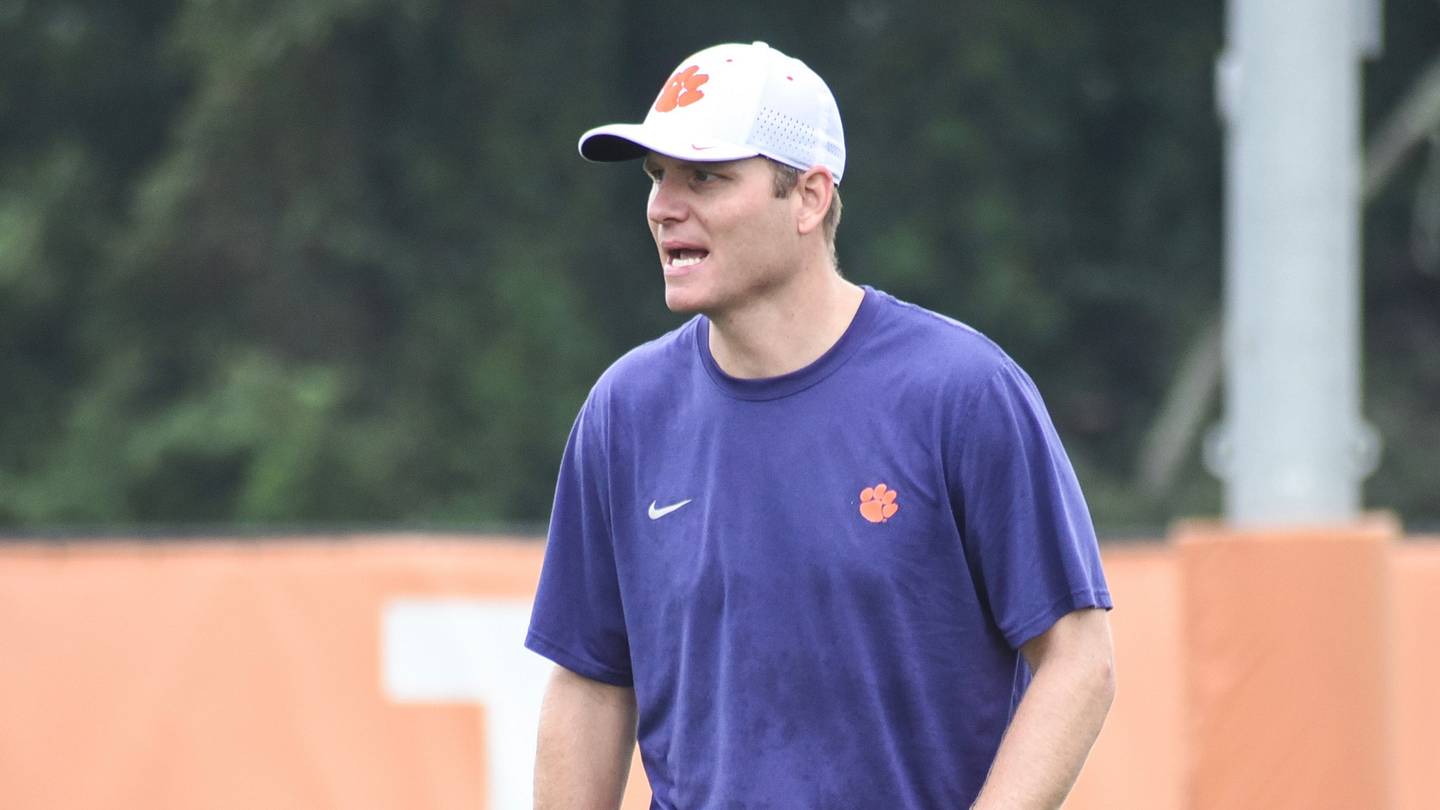 Brandon Streeter Lands New Job - Sports Illustrated Clemson Tigers News ...