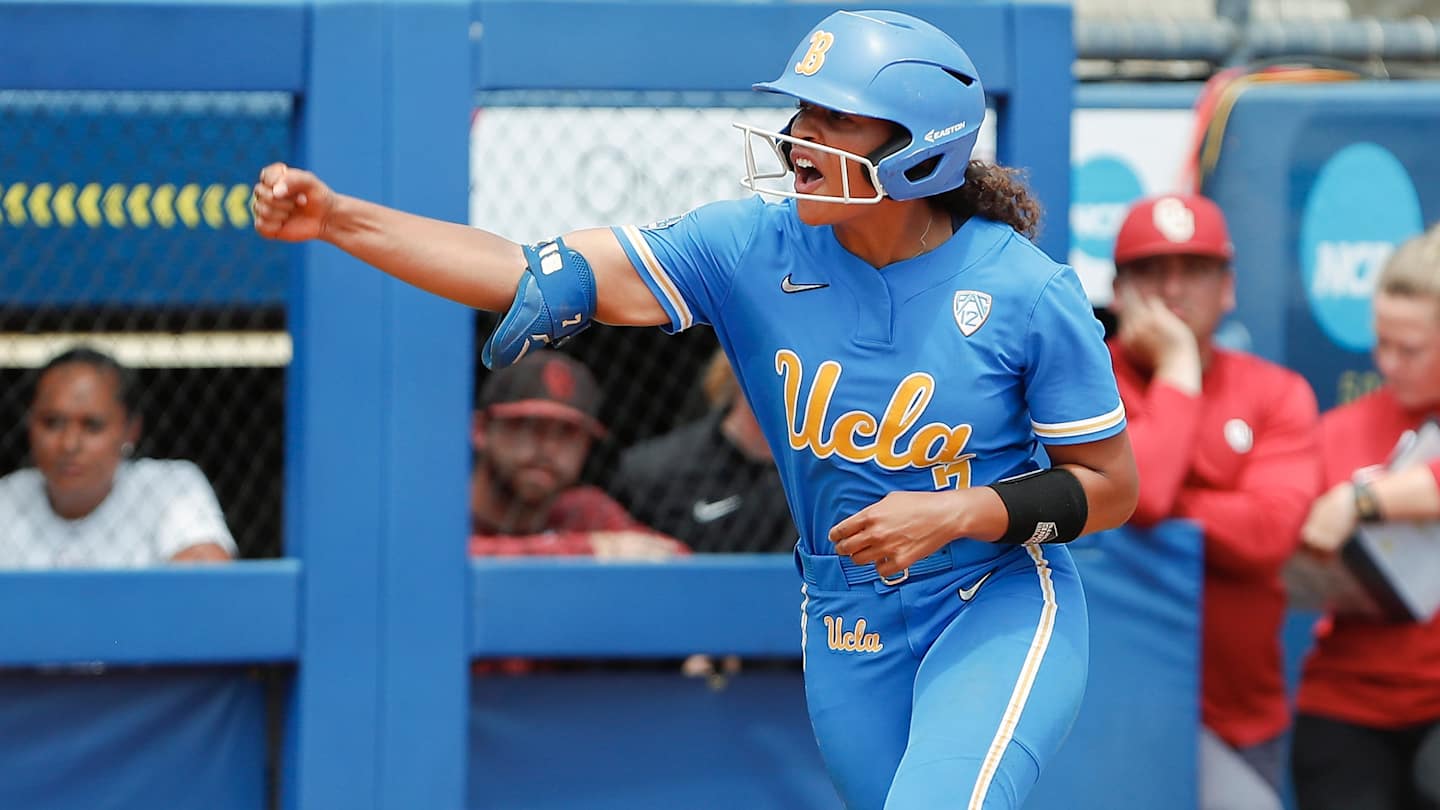 Maya Brady, Tom Brady’s Niece, Wins Prestigious Pac12 Softball Award(02)