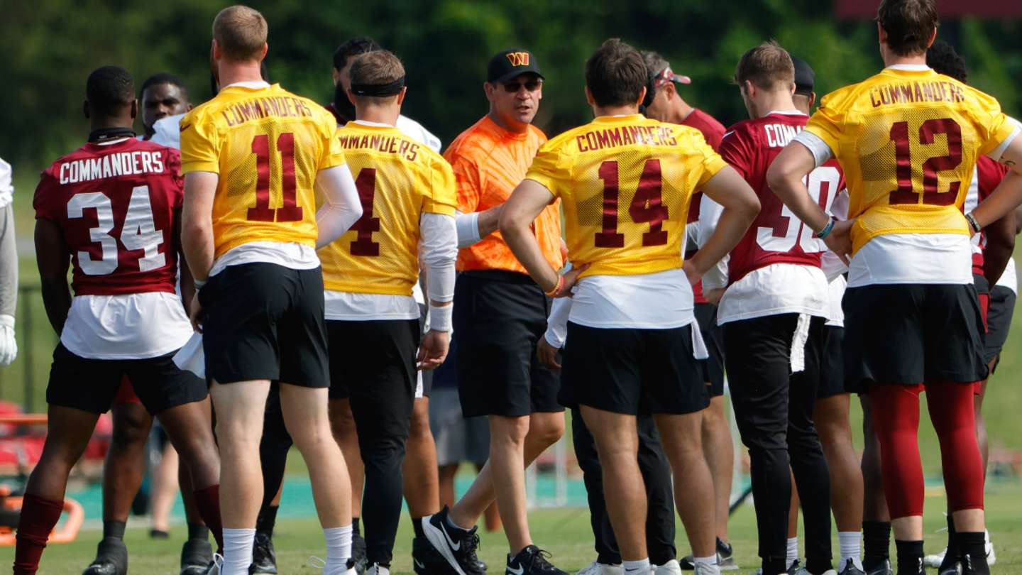 Photos of Commanders’ Training Camp Fan Turnout Go Viral - Sports ...