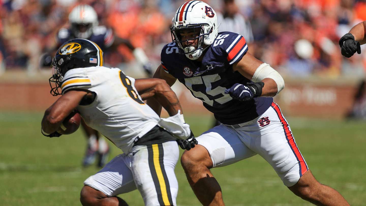 Auburn Defensive End Eku Leota Leaves Auburn Vs Lsu With An Injury