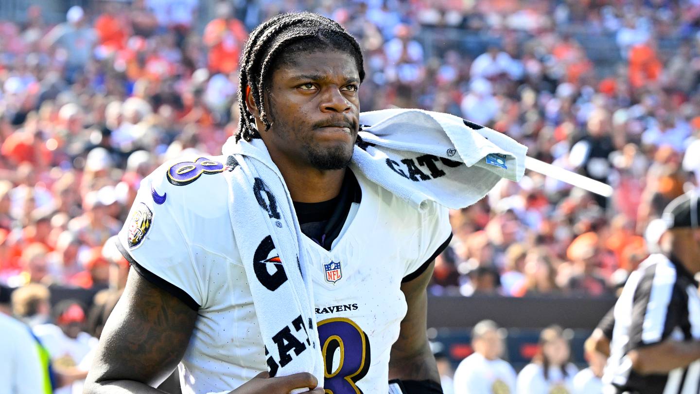 Baltimore Ravens' Lamar Jackson: Best 'Dual Threat' QB in NFL? - Sports  Illustrated Baltimore Ravens News, Analysis and More