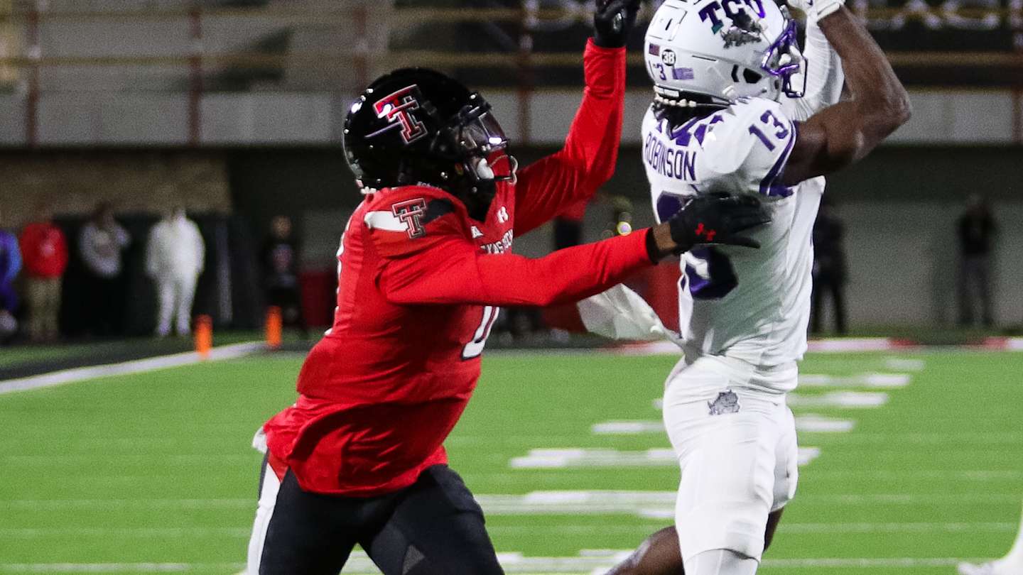 crossing-the-goal-line-predicting-the-tcu-vs-texas-football-game