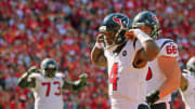 Deshaun Watson, Texans Offense Squares Off vs. Surging Chiefs Defense