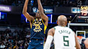 Jalen Smith showing late-season growth on both ends for Indiana Pacers