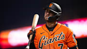 SF Giants 3B J.D. Davis scratched from lineup with right hip tightness