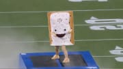 Announcer Dropped Incredibly Morbid Line About Pop-Tarts Bowl Mascot Before Kickoff