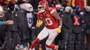 Chiefs’ RB Isiah Pacheco Reacts to Memes of His Unique Running Style