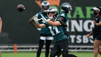 Eagles’ Britain Covey Parked With Fans for First NFL Home Game