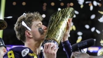 Top QB Prospects of NFL Combine Awkwardly Threw Warm-Up Passes Inside, and Fans Loved It