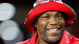 Warren Sapp Unloads on Bill Belichick, Calls for Patriots’ Coach to Retire