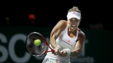 Kerber beats Halep, goes to 2-0 in Red Group at WTA Finals