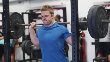 The ultimate guide to the perfect squat, with or without weights