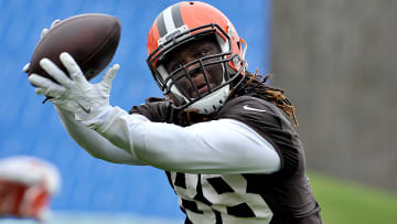 Browns tight end E.J. Bibbs collects on loss-of-value insurance policy