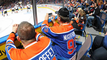 NHL teams rewarding fans for social media content, interaction