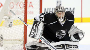 NHL playoffs: Kings take 3-2 series lead with 3-0 win over Sharks in Game 5