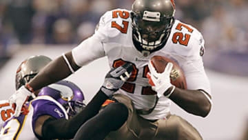 Bucs have finally learned their offense runs on Blount force