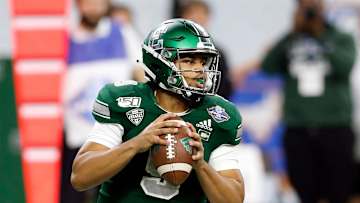 Eastern Michigan QB Mike Glass III Ejected After Striking Pittsburgh Player, Referee
