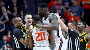 Iowa-Illinois Basketball Rivalry Could Reach New Level