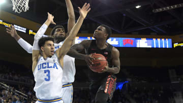 Hoops Update: Transfers and turning pro