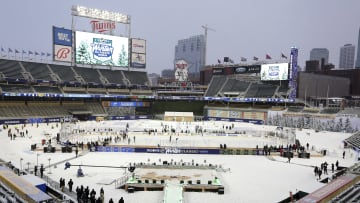 Feel The (Freezer) Burn: Blues Players Don Shorts, Flip-Flops En Route to Winter Classic