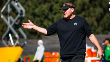 Tosh Lupoi Believes Oregon Football 'Sells itself' on the Recruiting Trail