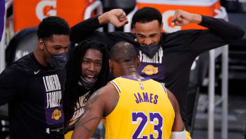 LeBron James Needs to Put Lakers on His Broad Shoulders