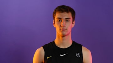 Reid Ducharme Commits to Xavier Over Syracuse