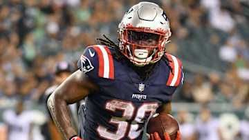 2022 Fantasy Football Deep Sleepers: Target Trevor Lawrence and Kenneth Gainwell in Drafts