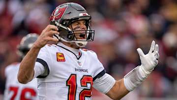 Tom Brady Pleads With Referee After 49ers Player Grabs His Throat