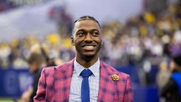 Robert Griffin III Defends Lamar Jackson vs. Mike Vick