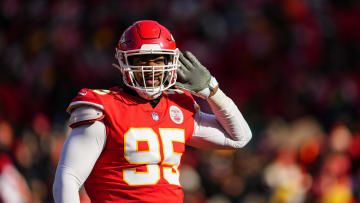 Chiefs’ Chris Jones Goes Viral for Super Bowl Coin Toss Exchange vs. Eagles